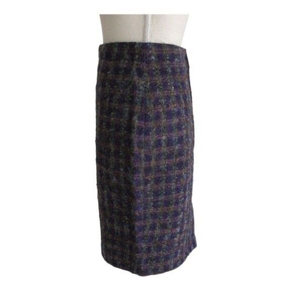 Ann Taylor Vintage Wool Boucle Plaid High Waisted Pencil Skirt - Picture 4 of 10